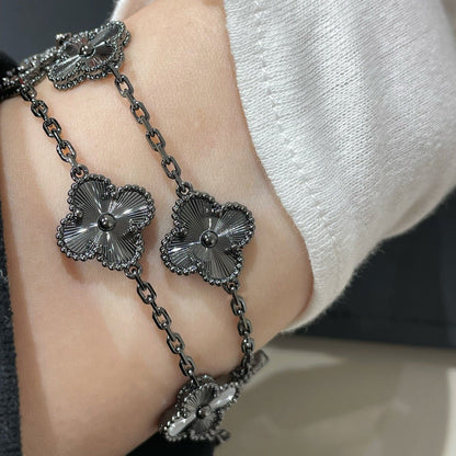[Amore Jewels]CLOVER 5 MOTIF BLACK BRACELET