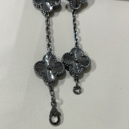 [Amore Jewels]CLOVER 5 MOTIF BLACK BRACELET