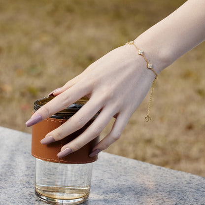 [Amore Jewels]Four-Leaf Clover Hollow Butterfly Bracelet