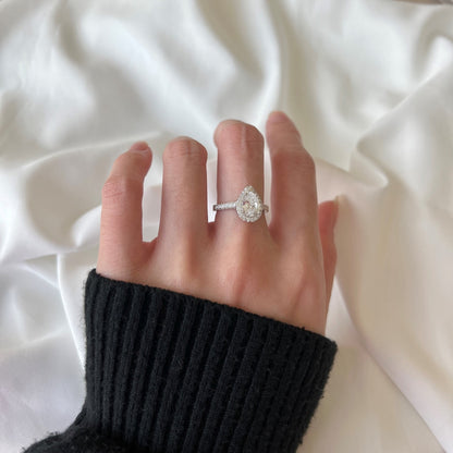[Amore Jewels]1.0 Carat Luxurious Resplendent Water Drop Shape Wedding Ring