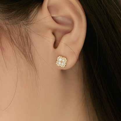 [Amore Jewels]Four-Leaf Clover Flower Shaped Earrings