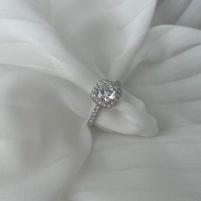 [Amore Jewels]Dazzling Resplendent Round Cut Wedding Ring