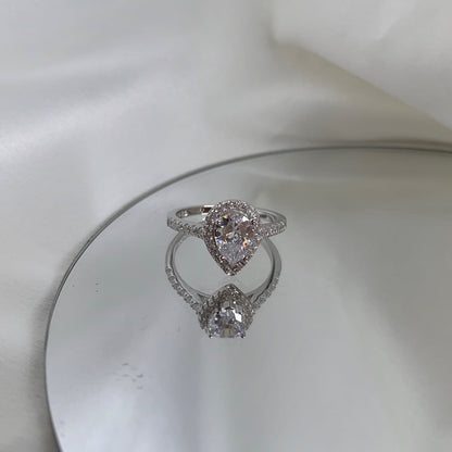 [Amore Jewels]1.0 Carat Luxurious Resplendent Water Drop Shape Wedding Ring