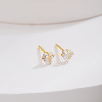 [Amore Jewels]Sparkling Heart Shaped Simple Earrings