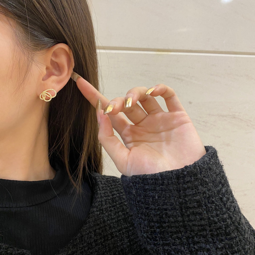 [Amore Jewels]Exquisite Butterfly Shape Earrings