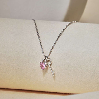 [Amore Jewels]Unique Heart Shape Key Pendent Necklace