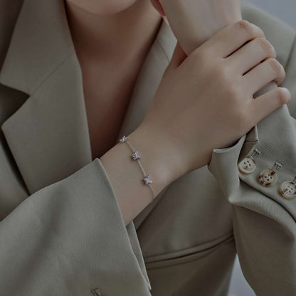 [Amore Jewels]Radiant Butterfly Shape Necklace