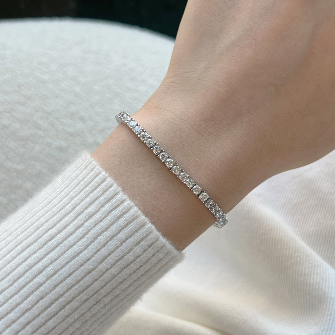 [Amore Jewels]Dainty Charming Round Cut Tennis Bracelet
