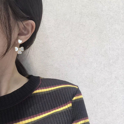 [Amore Jewels]CLOVER SWEET WHITE MOP EARRINGS