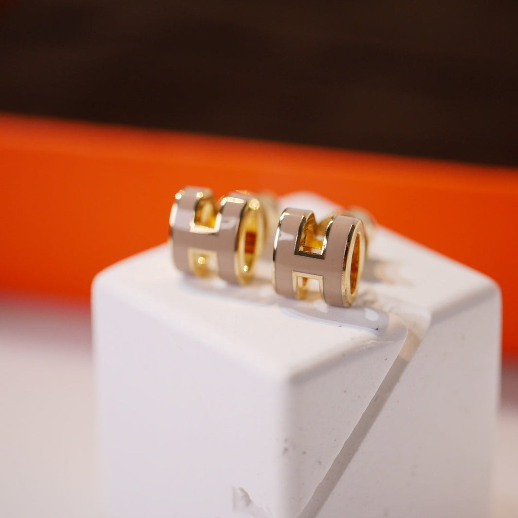 [Amore Jewels]MINI POP H GOLD EARRINGS GREY