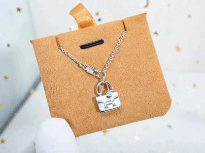 [Amore Jewels]AMULETTE PEDANT SILVER NECKLACE