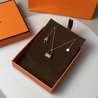 [Amore Jewels]CONSTANCE BLACK PEDANT PINK GOLD NECKLACE