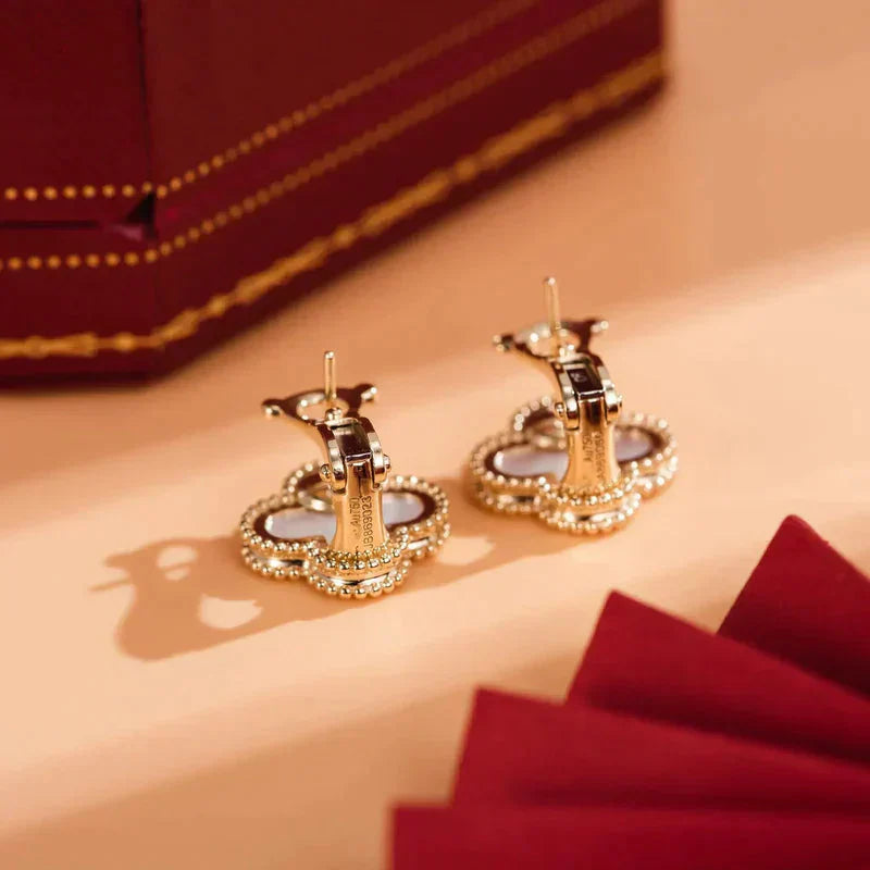 [Amore Jewels]CLOVER MEDIUM 1 MOTIFS  WHITE MOP STUD EARRINGS