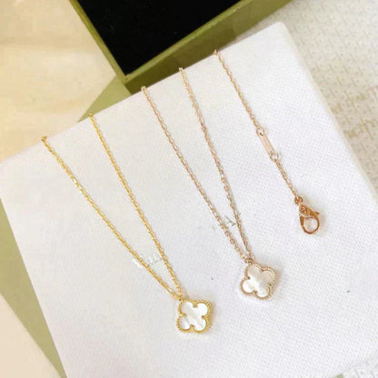 [Amore Jewels]CLOVER MINI 9.5MM WHITE MOTHER-OF-PEARL NECKLACE