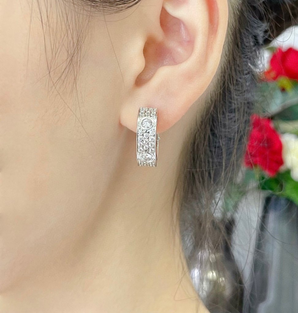 [Amore Jewels]LOVE 5.5MM DIAMOND PAVED EARRINGS