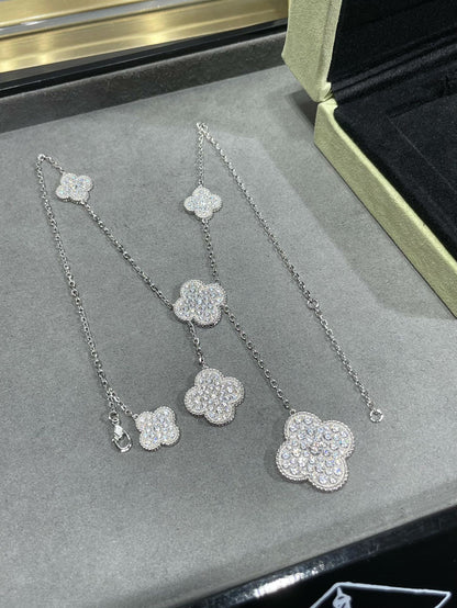 [Amore Jewels]CLOVER 6 MOTIF DIAMOND PAVED NECKLACE