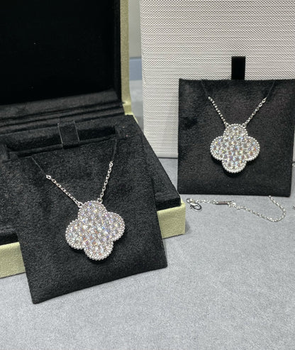 [Amore Jewels]CLOVER 25MM LARGE PENDANT DIAMOND PAVED SILVER NECKLACE