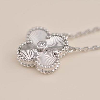 [Amore Jewels]CLOVER  15MM DIAMOND LASER NECKLACE SILVER