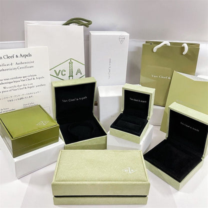 [Amore Jewels]VA CLOVER BRACELET NECKLACE RING BOX GIFT BAG