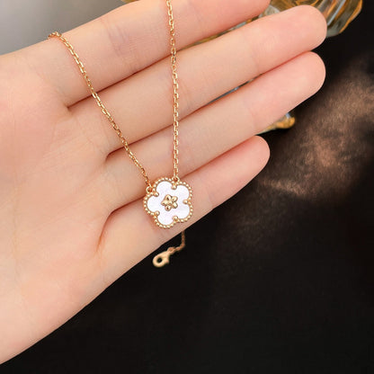 [Amore Jewels]LUCKY  WHITE MOP  PLUM BLOSSOM NECKLACE
