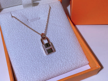 [Amore Jewels]HM ADVANCED NICHE LOCK HEAD NECKLACE DIAMONDS