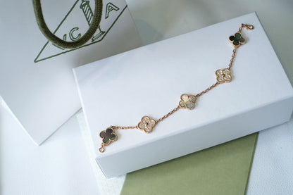 [Amore Jewels] CLOVER 5 MOTIF GRAY MOP BRACELET COLLECTION