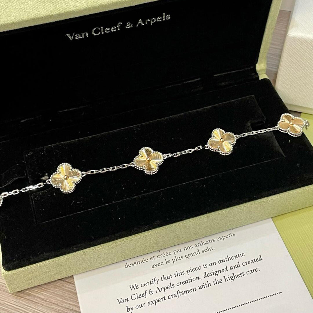 [Amore Jewels]CLOVER  5 MOTIFS  CHRISTMAS LIMITED EDITION BRACELET